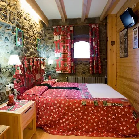 Bed and breakfast Niu Dels Falcons 3*
